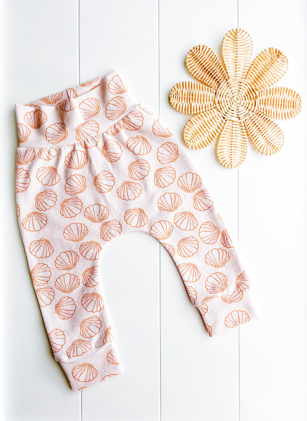 Peach Seashell Leggings